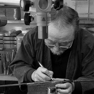 生產(chǎn)加工工藝?yán)砟?></div>
                <h4>生產(chǎn)工藝傳承臺(tái)灣，日本精益加工理念</h4>
                <p>承</p>
              </div>
            </li>
            <li id=